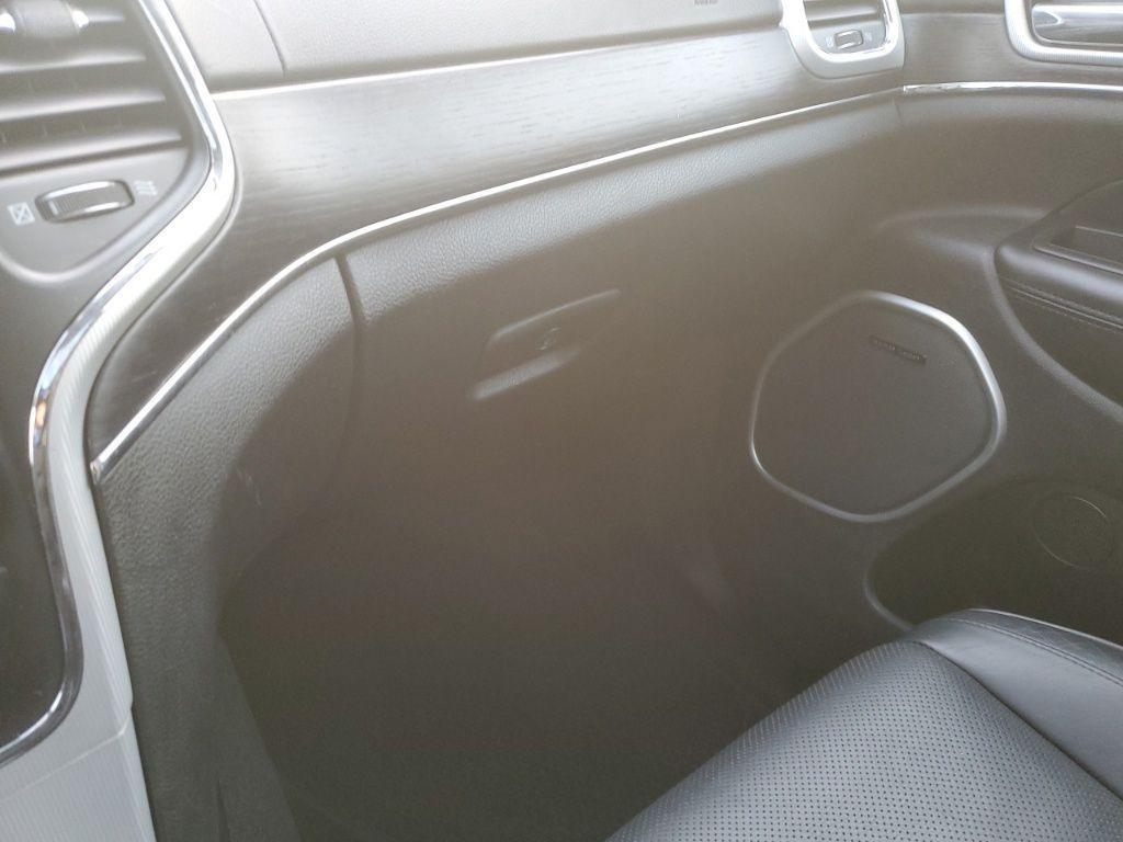 used 2018 Jeep Grand Cherokee car, priced at $17,337