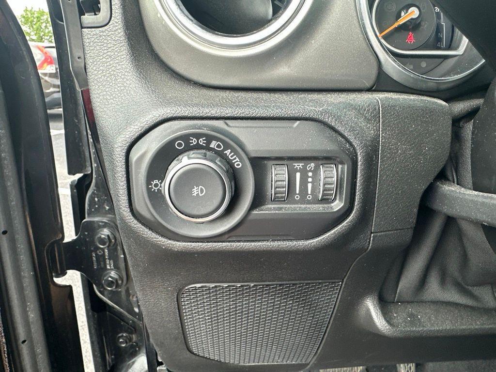 used 2020 Jeep Wrangler Unlimited car, priced at $28,284