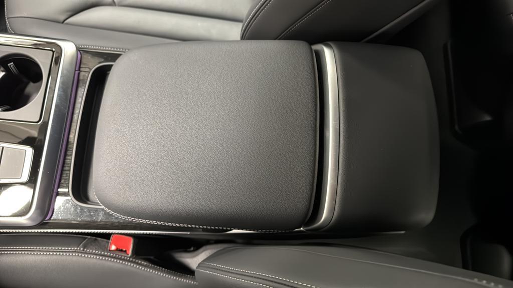 used 2025 Audi Q7 car, priced at $49,425