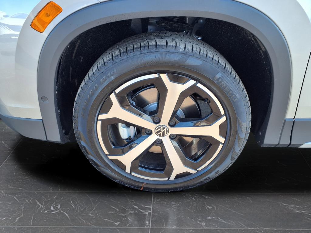 new 2026 Volkswagen Tiguan car, priced at $35,318