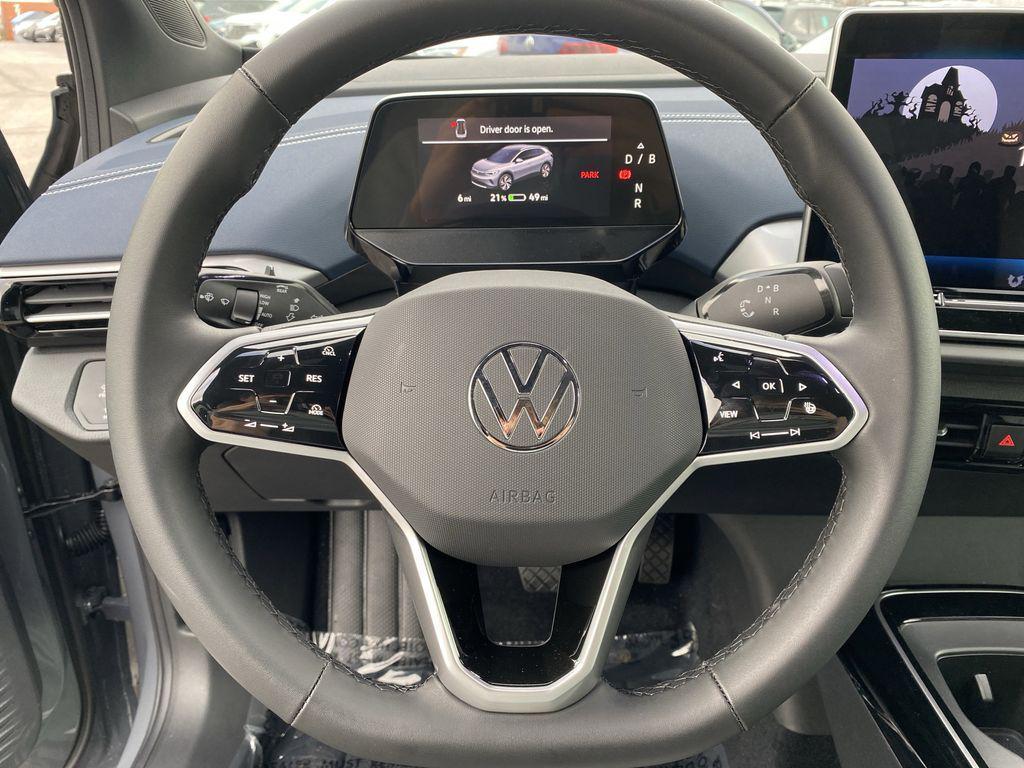 new 2025 Volkswagen ID.4 car, priced at $47,997