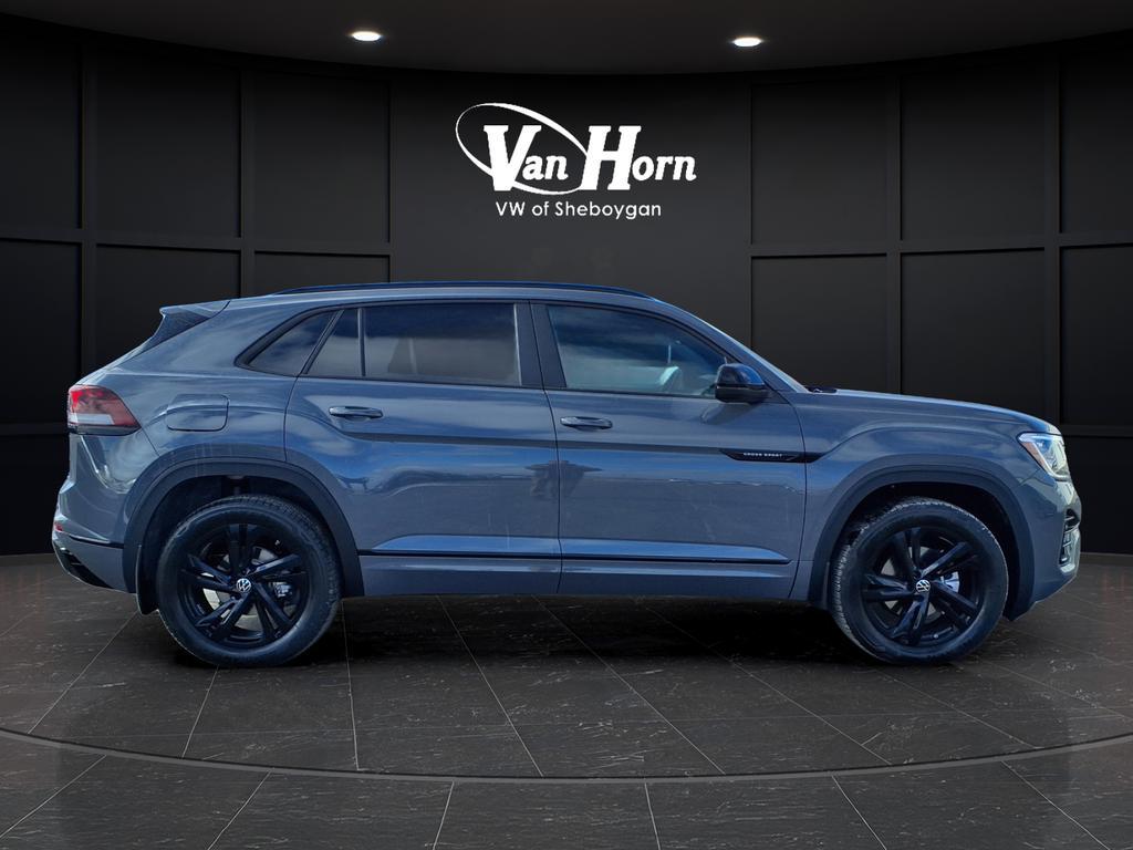 new 2026 Volkswagen Atlas Cross Sport car, priced at $48,100