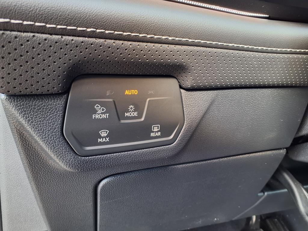 new 2026 Volkswagen Atlas Cross Sport car, priced at $48,100