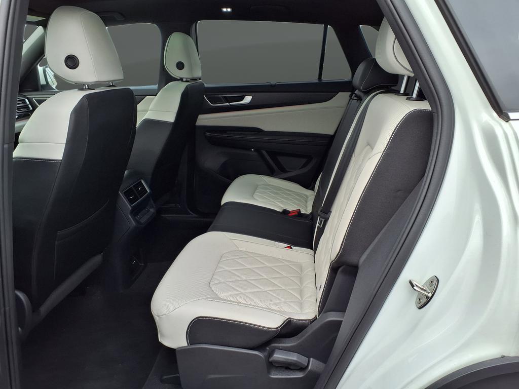 used 2025 Volkswagen Atlas Cross Sport car, priced at $42,186