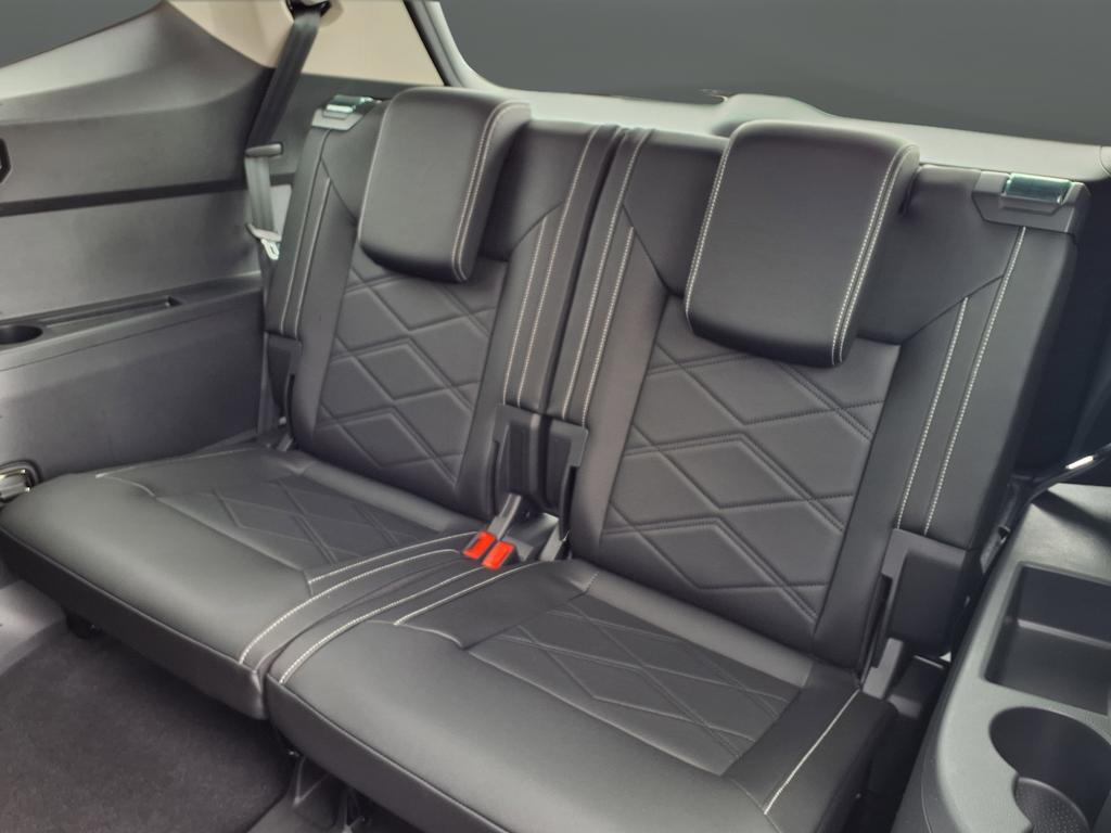 new 2026 Volkswagen Atlas car, priced at $44,254