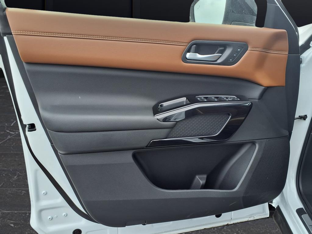 new 2026 Nissan Pathfinder car, priced at $48,398