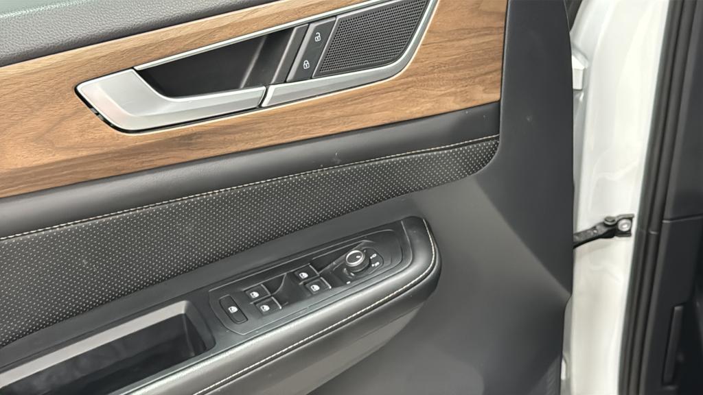 used 2024 Volkswagen Atlas car, priced at $23,593
