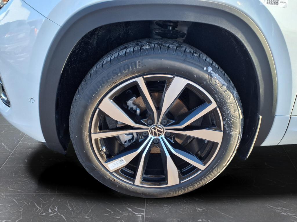 new 2026 Volkswagen Atlas Cross Sport car, priced at $50,795