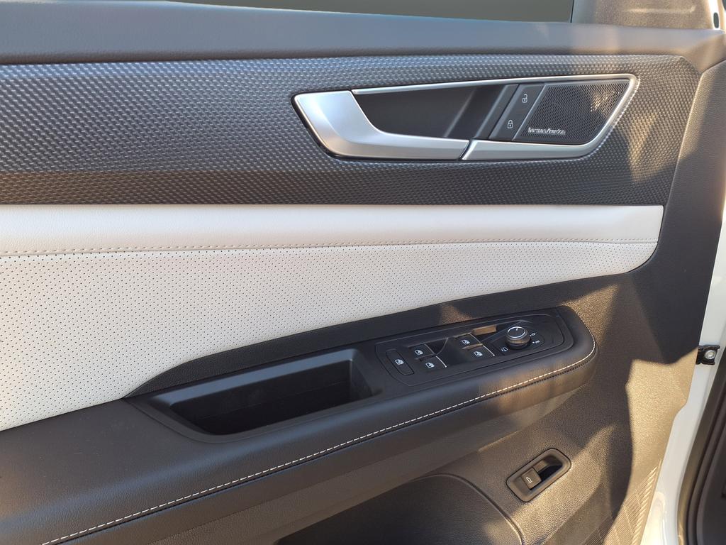 new 2026 Volkswagen Atlas Cross Sport car, priced at $50,795