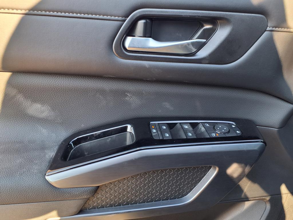 new 2026 Nissan Pathfinder car, priced at $42,524