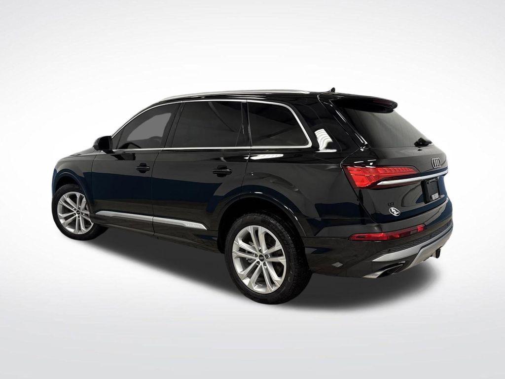 used 2025 Audi Q7 car, priced at $57,377