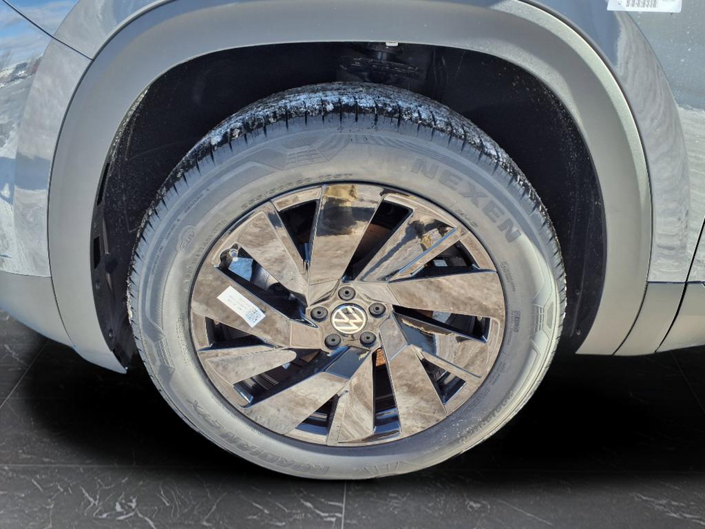 new 2026 Volkswagen Atlas car, priced at $44,758