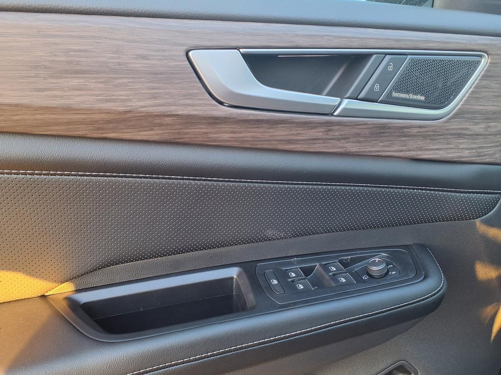 new 2026 Volkswagen Atlas car, priced at $51,353