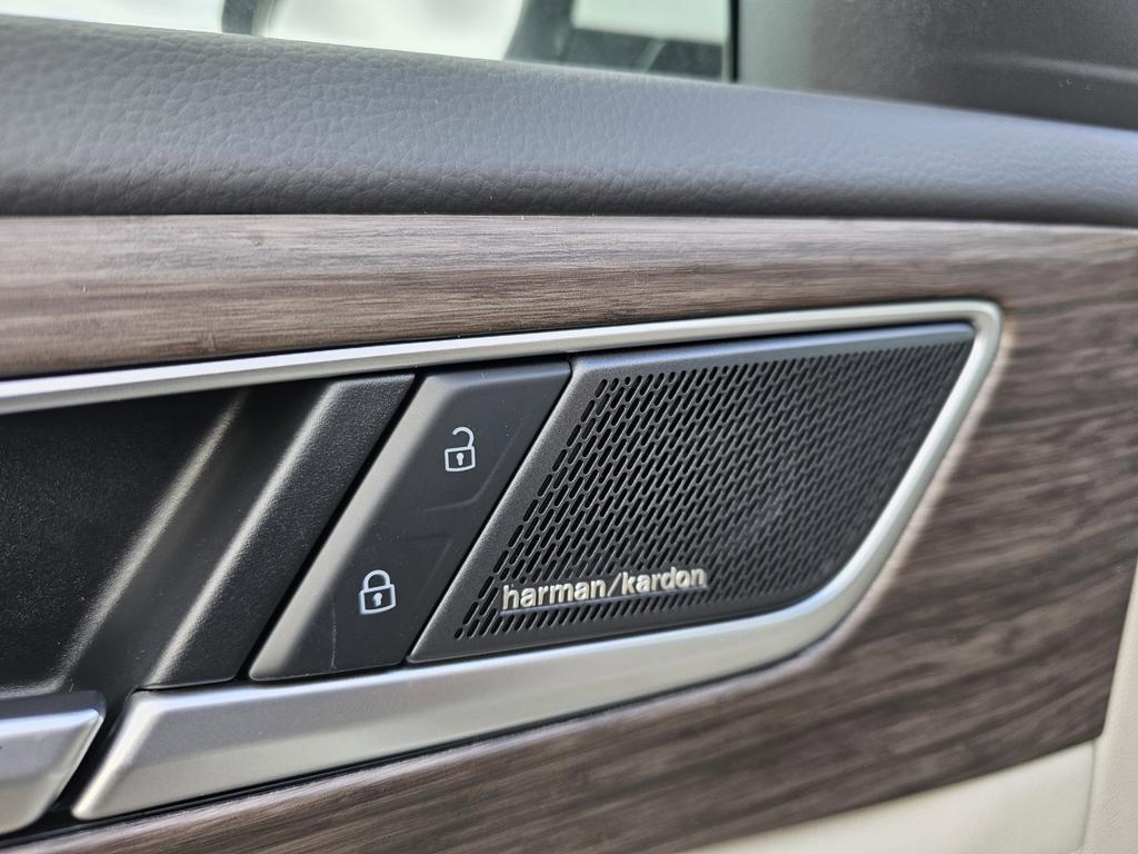 new 2026 Volkswagen Atlas car, priced at $52,197