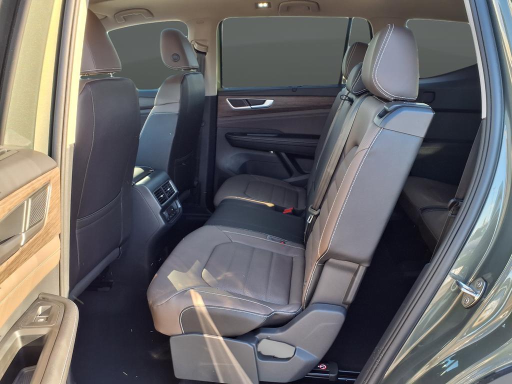 new 2026 Volkswagen Atlas car, priced at $47,024