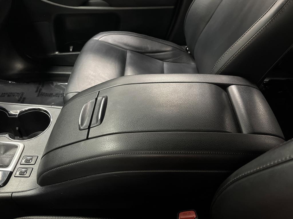 used 2015 Toyota Highlander car, priced at $18,994