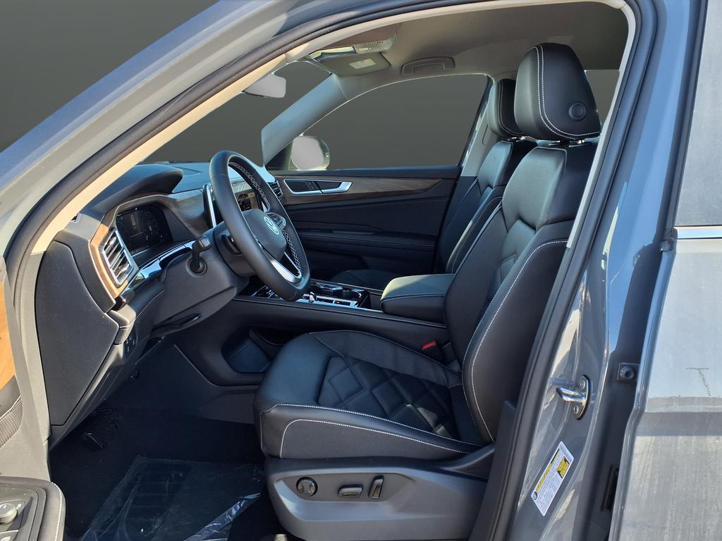 new 2026 Volkswagen Atlas car, priced at $44,758