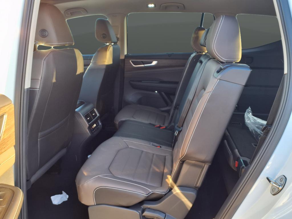 new 2026 Volkswagen Atlas car, priced at $47,488