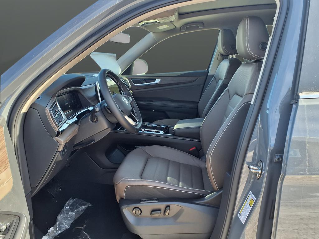 new 2026 Volkswagen Atlas car, priced at $47,452