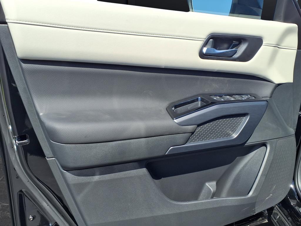 new 2026 Nissan Pathfinder car, priced at $40,288