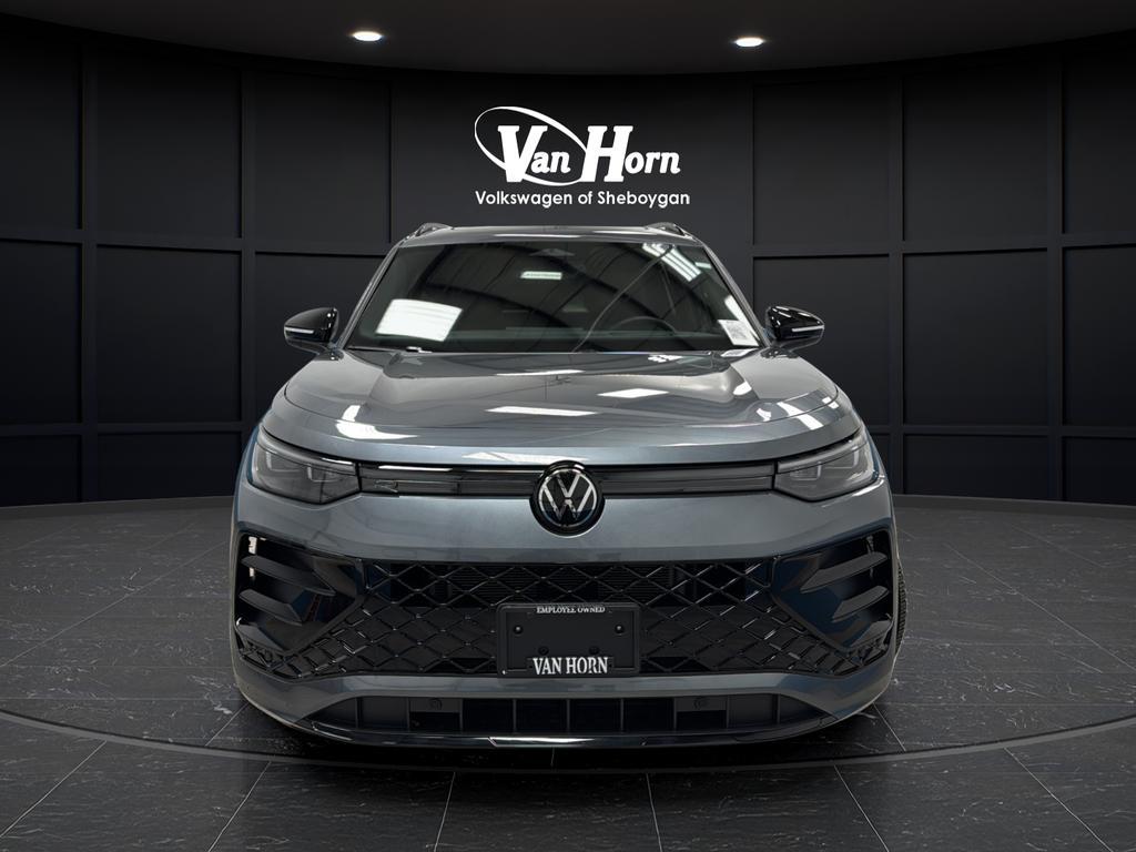 used 2025 Volkswagen Tiguan car, priced at $33,435