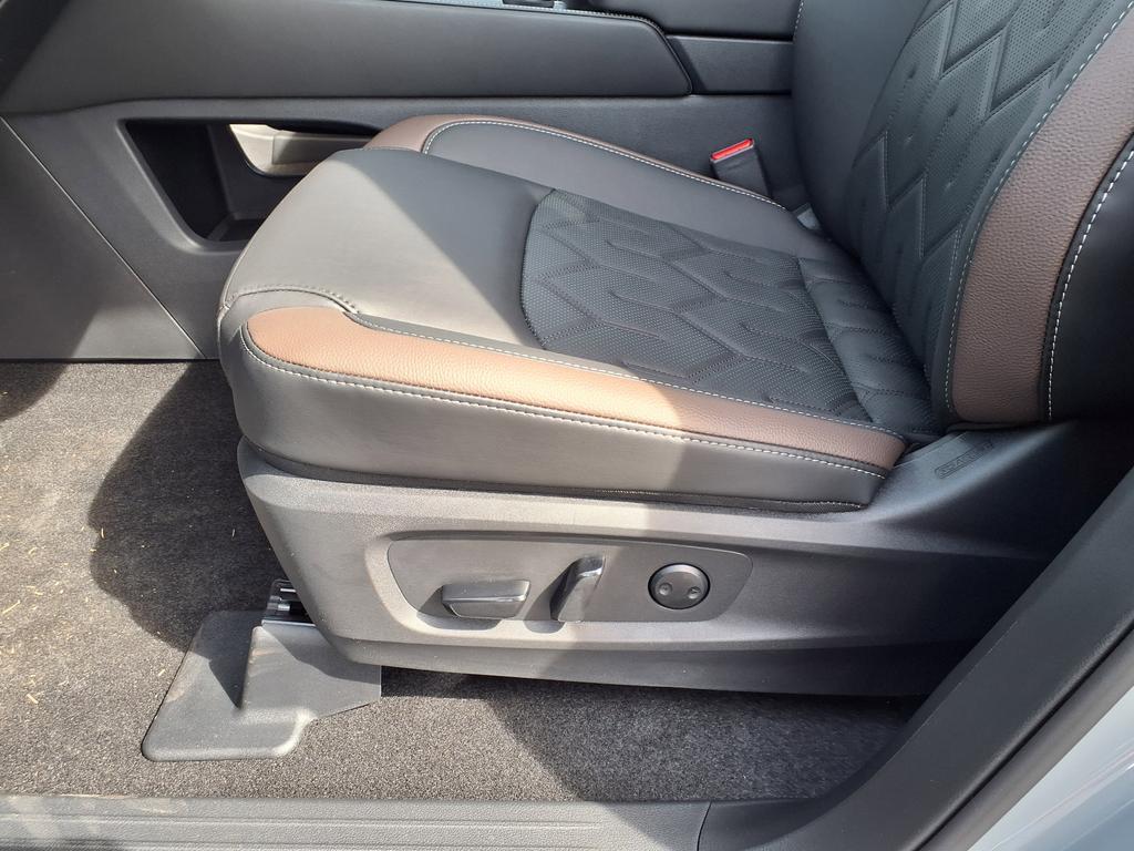 new 2026 Nissan Pathfinder car, priced at $48,013