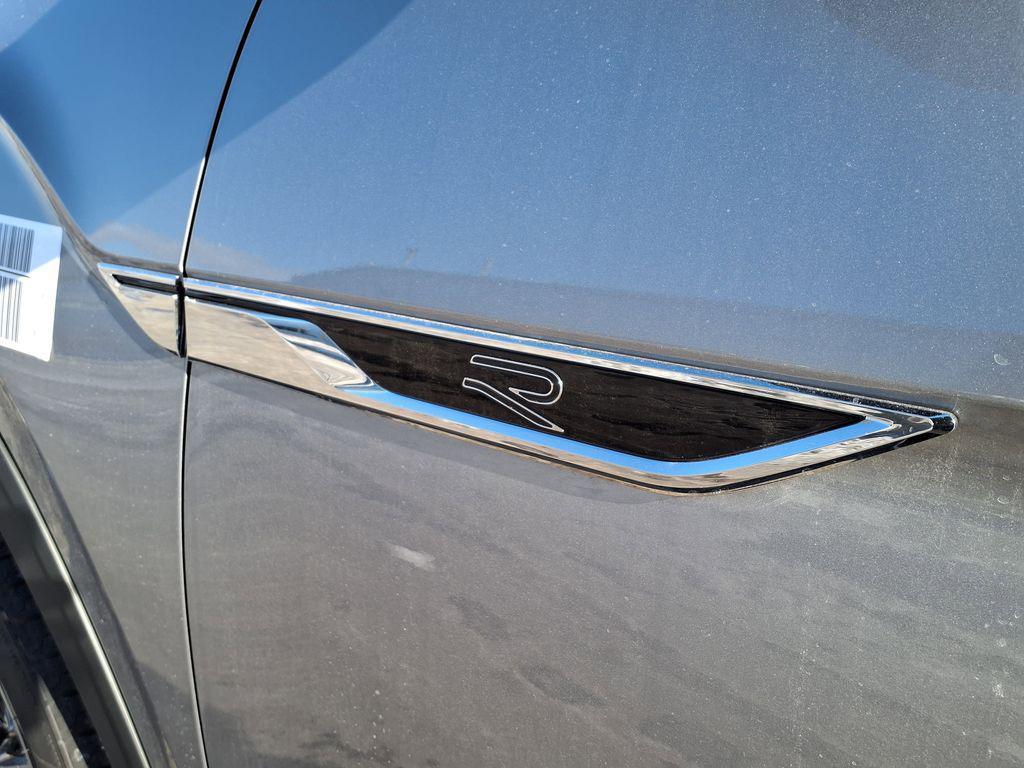 new 2026 Volkswagen Atlas car, priced at $50,769