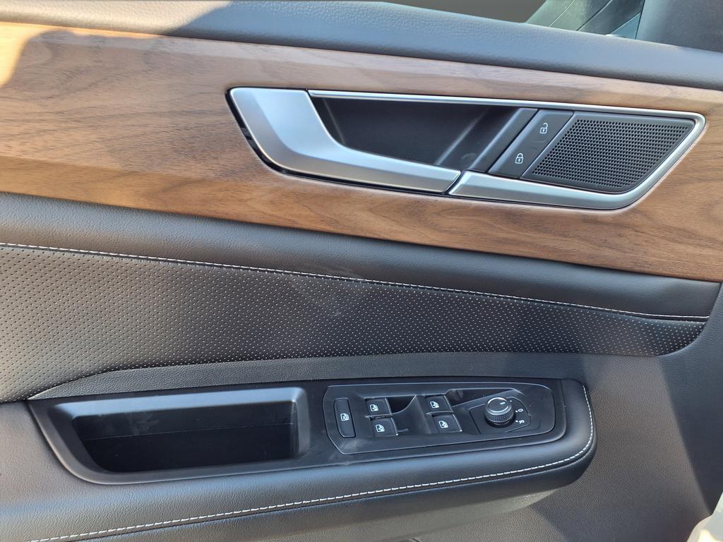 new 2026 Volkswagen Atlas car, priced at $39,377