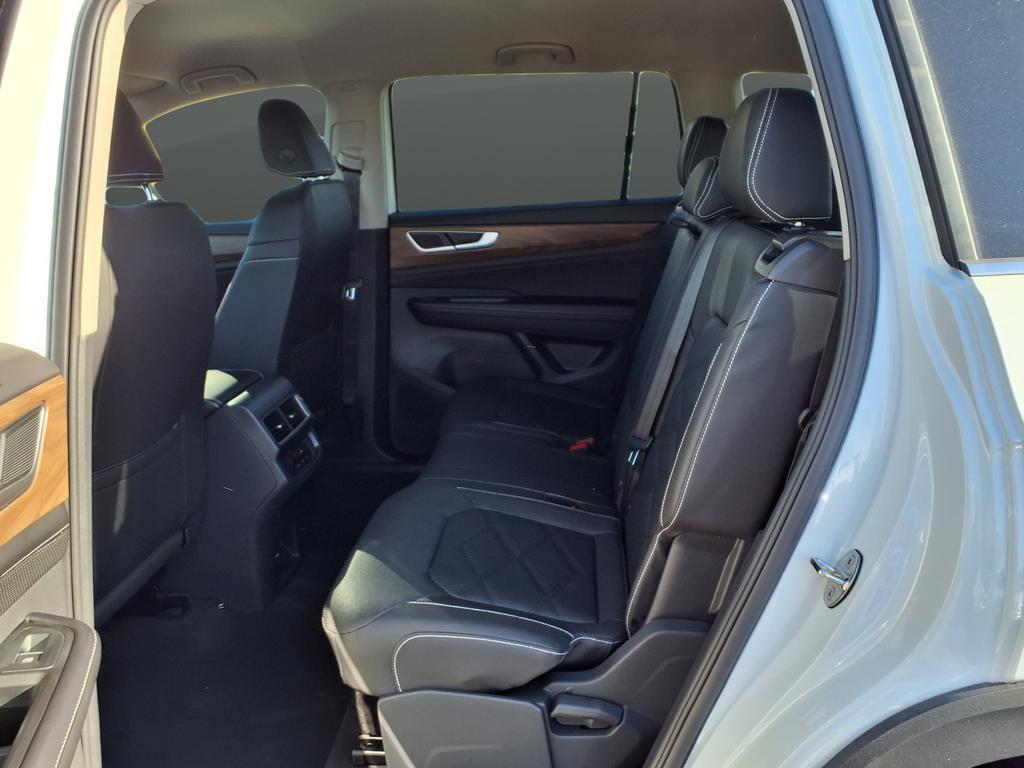 new 2026 Volkswagen Atlas car, priced at $39,377