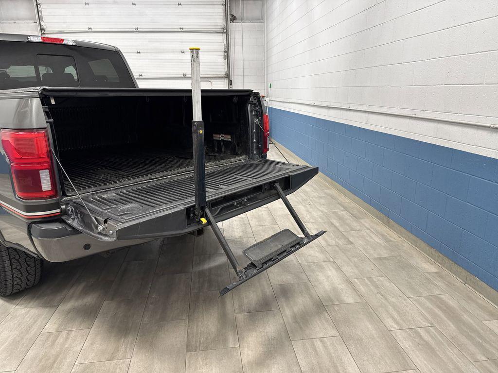 used 2018 Ford F-150 car, priced at $24,723