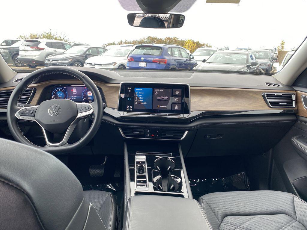 used 2025 Volkswagen Atlas car, priced at $31,982