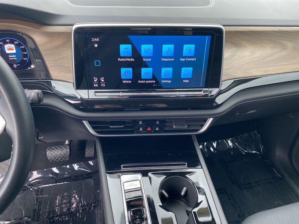 used 2025 Volkswagen Atlas car, priced at $31,982