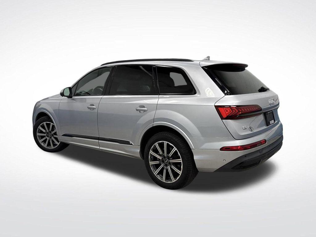 used 2022 Audi Q7 car, priced at $27,995