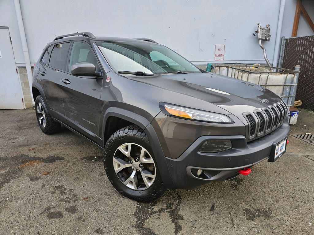 used 2015 Jeep Cherokee car, priced at $12,995