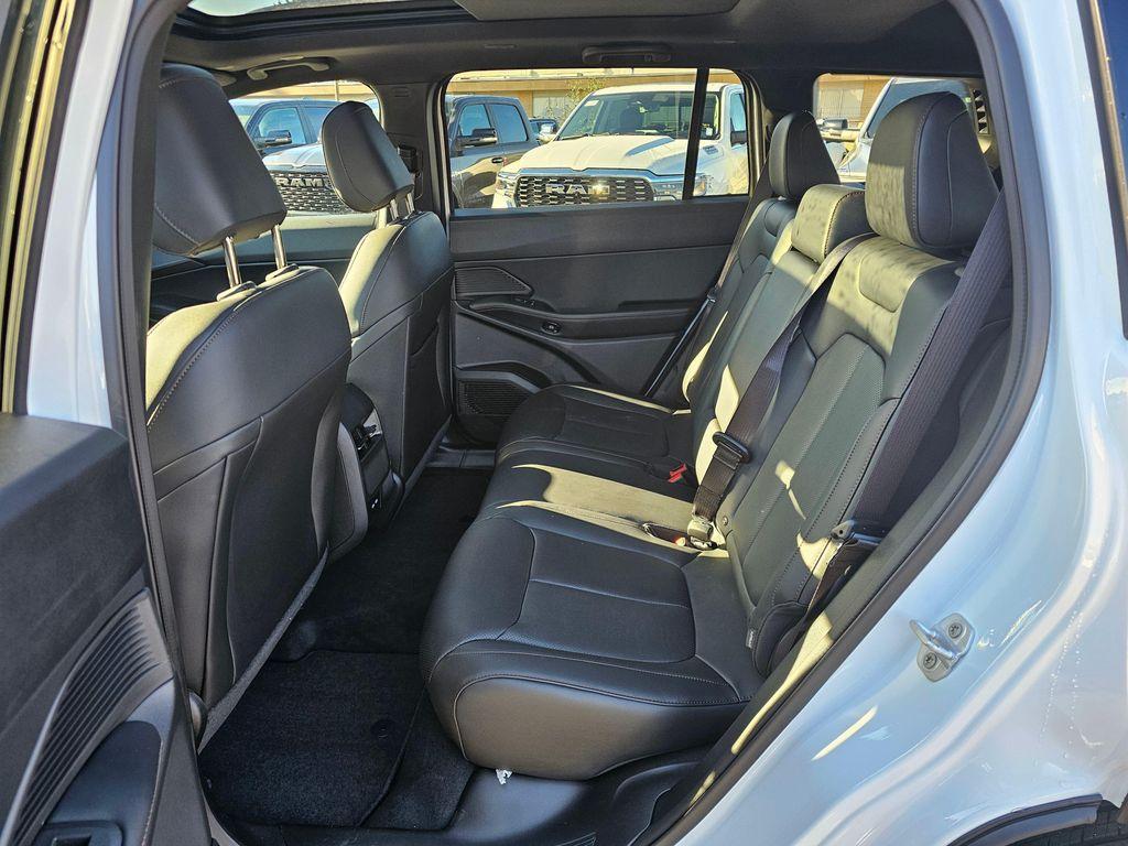 new 2026 Jeep Cherokee car, priced at $43,815