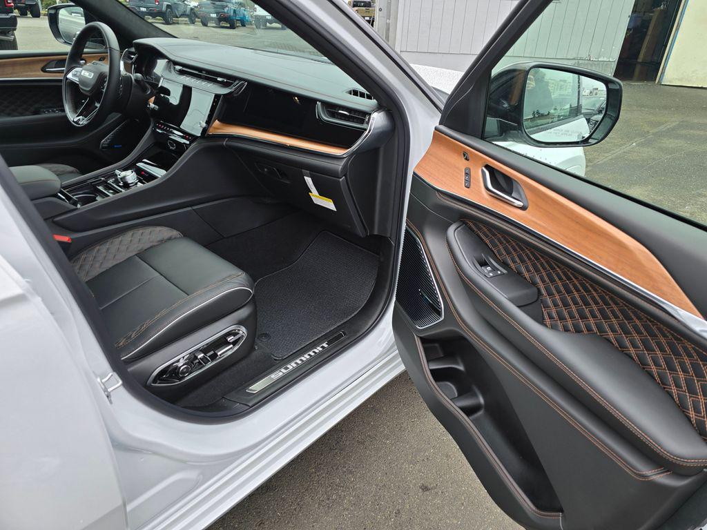 new 2026 Jeep Grand Cherokee L car, priced at $59,169