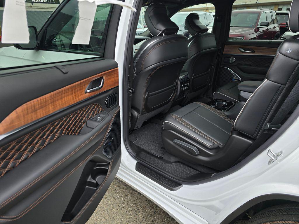 new 2026 Jeep Grand Cherokee L car, priced at $59,169