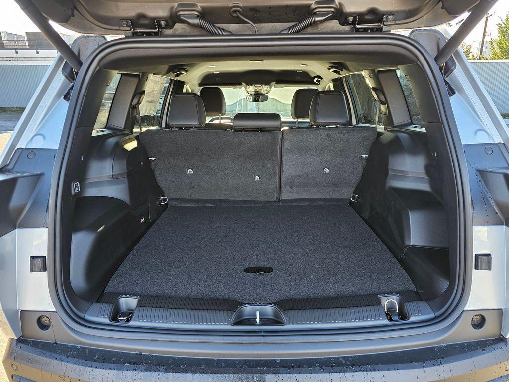 new 2026 Jeep Cherokee car, priced at $36,815