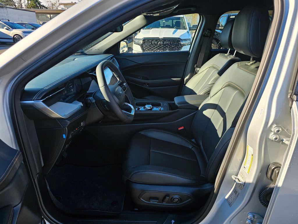 new 2026 Jeep Cherokee car, priced at $42,815