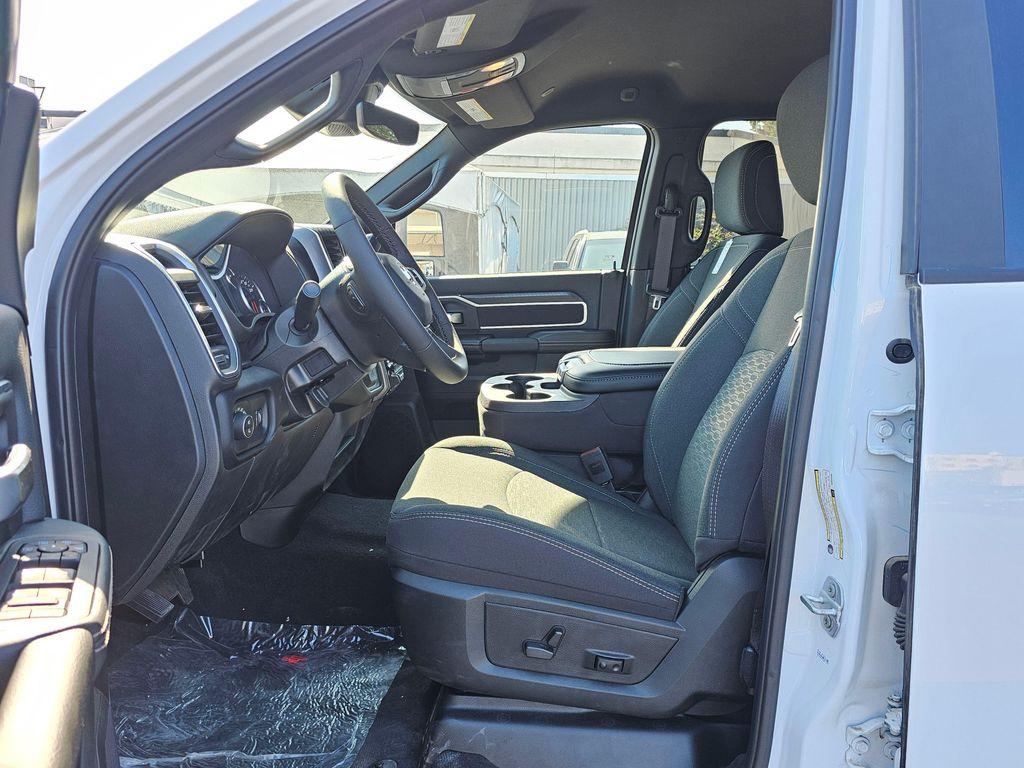 new 2025 Ram 2500 car, priced at $62,160