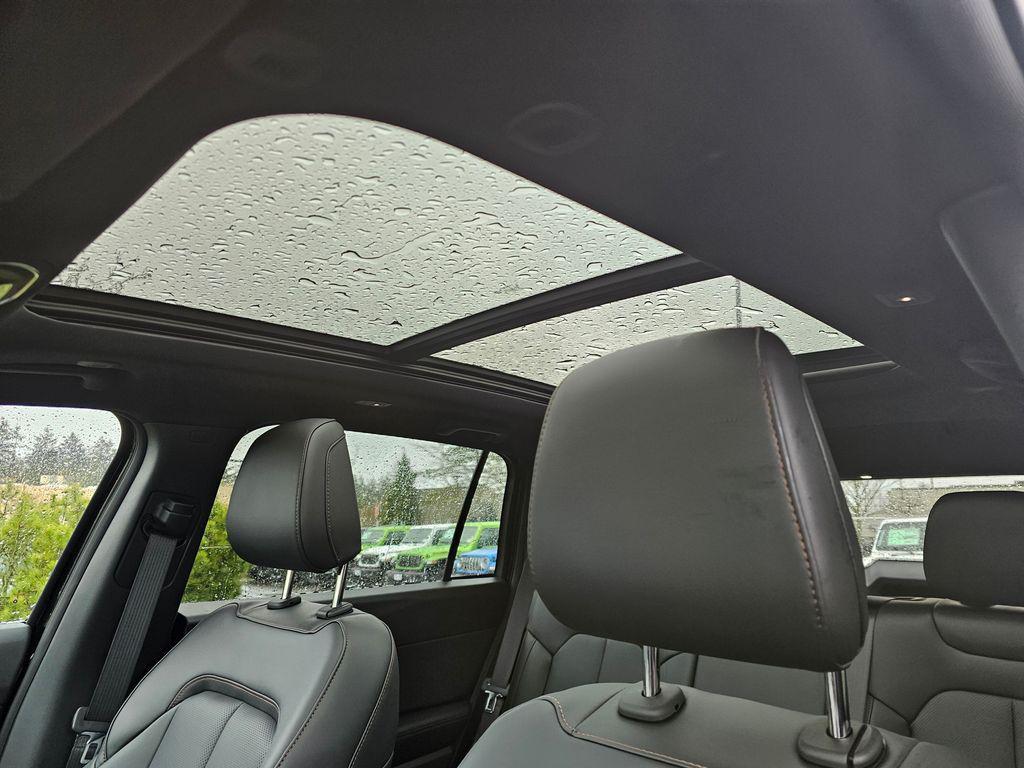 new 2026 Jeep Cherokee car, priced at $39,160