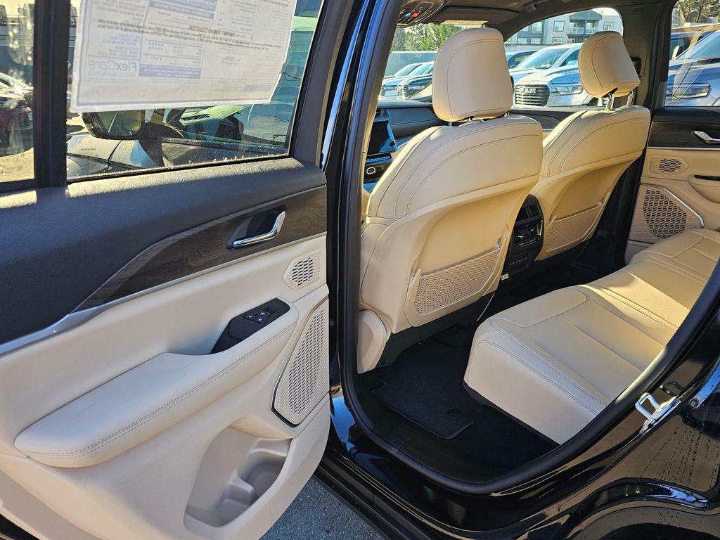 new 2026 Jeep Grand Cherokee car, priced at $49,805