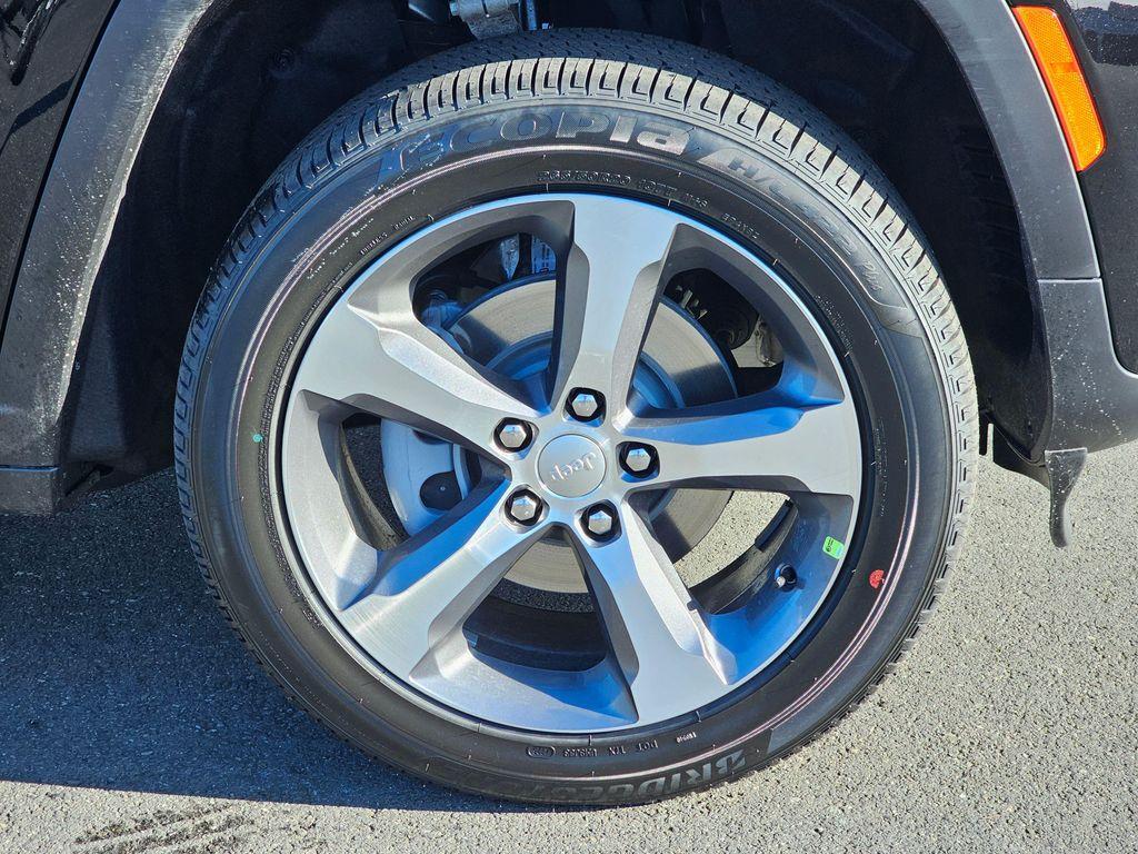 new 2026 Jeep Grand Cherokee car, priced at $49,805