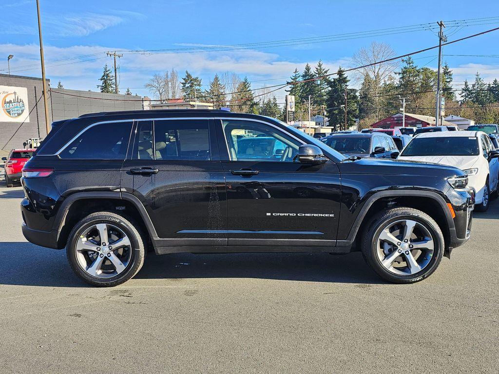 new 2026 Jeep Grand Cherokee car, priced at $49,805