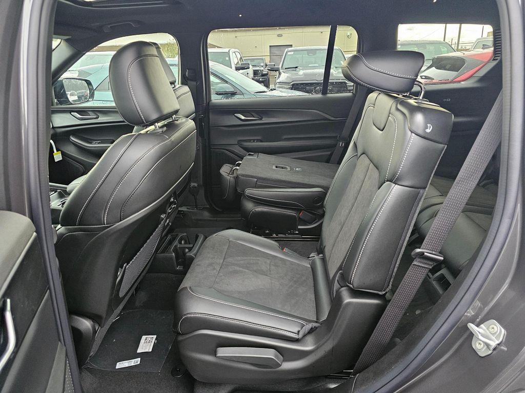 new 2025 Jeep Grand Cherokee L car, priced at $38,830