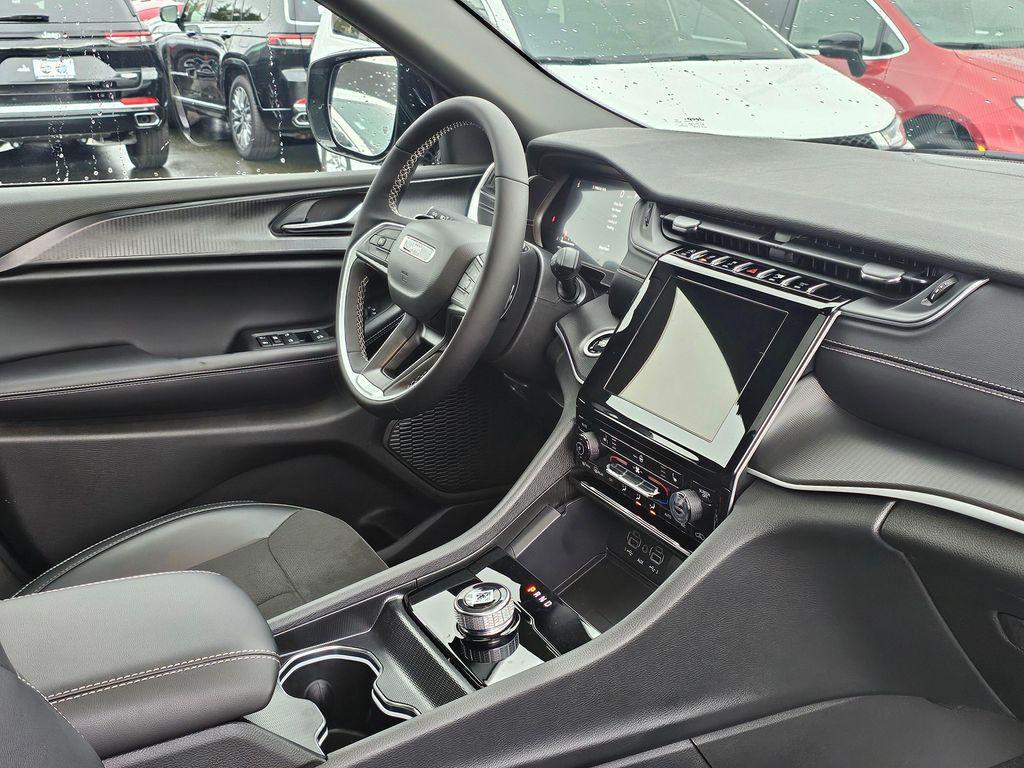 new 2025 Jeep Grand Cherokee L car, priced at $38,830