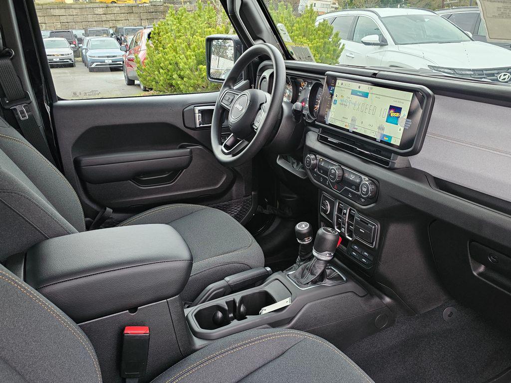 new 2026 Jeep Gladiator car, priced at $40,072