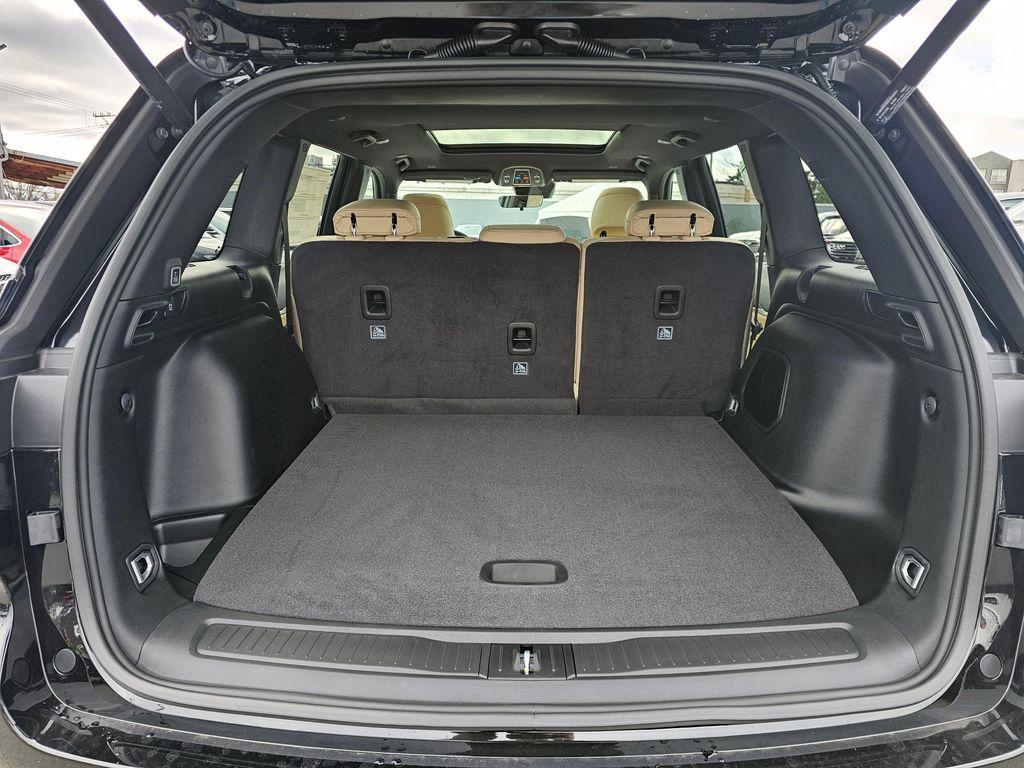 new 2026 Jeep Grand Cherokee car, priced at $45,720