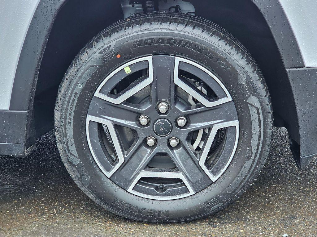 new 2026 Jeep Cherokee car, priced at $42,220