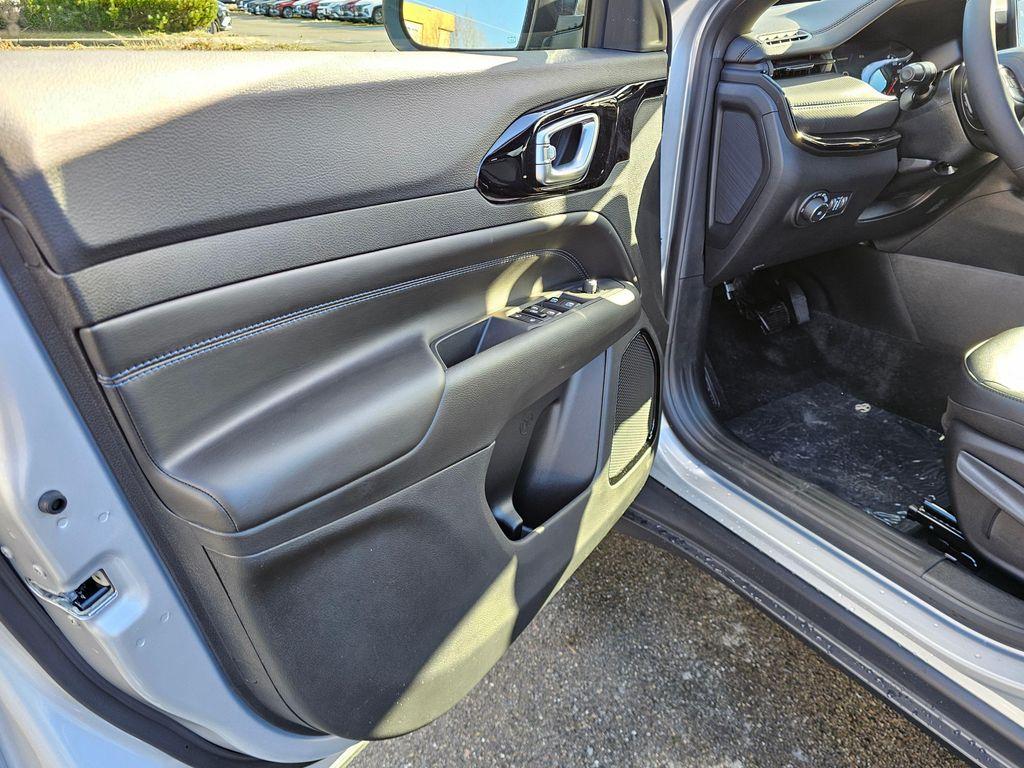 new 2026 Jeep Compass car, priced at $25,805